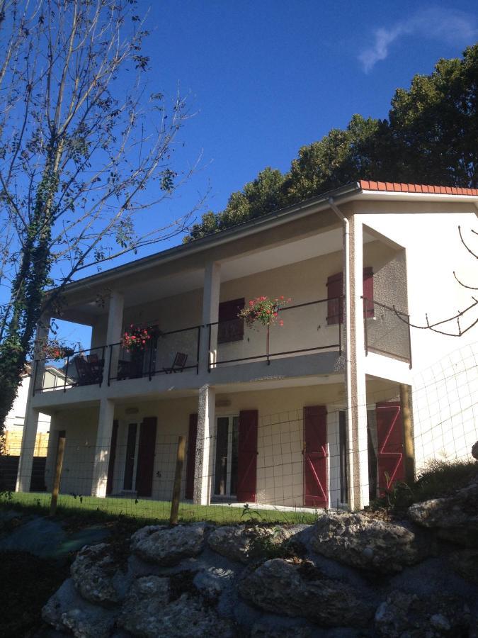 Le Mas De Servant Roulottes Et Chambres D'Hotes Auberives-en-Royans Kültér fotó